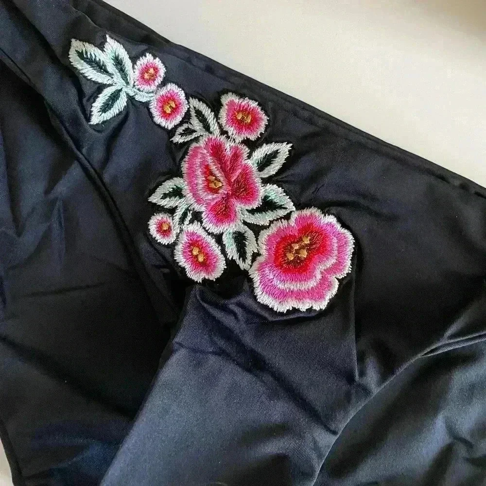 Frankie's Bikinis Summer Black Rose‎ Bikini Bottom Size Large